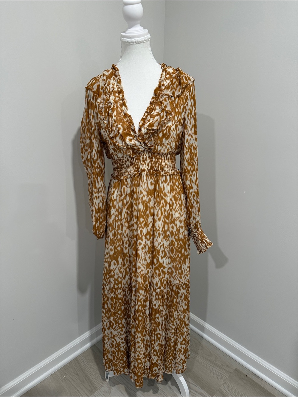 Anthropologie Mustard and Ivory Animal-Print Long-Sleeve Maxi Dress Size M